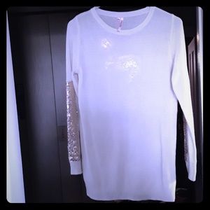 Beautiful sweater by ekklesia